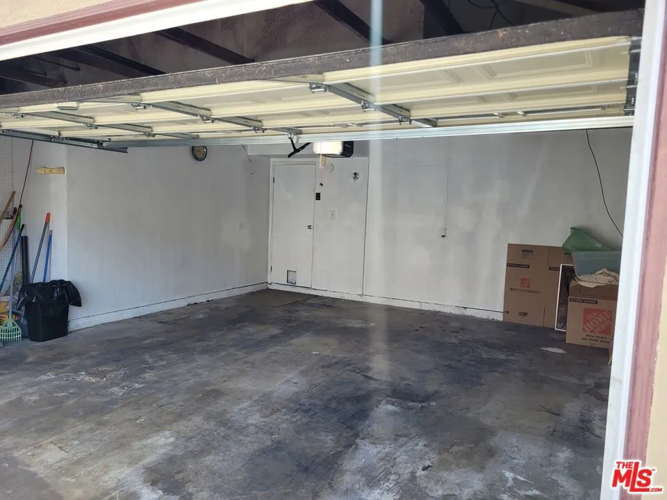 7 Scottsdale Drive, Carson, California 90745 home-pic-12